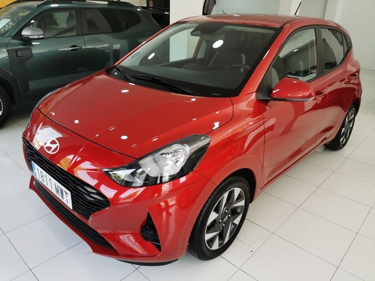 HYUNDAI i10 KLASS 1.0 66CV foto miniatura
